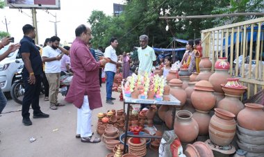 उप मुख्यमंत्री अरुण साव ने रायपुर के बाजार में की दिवाली की खरीदी,वोकल फॉर लोकल का दिया संदेश