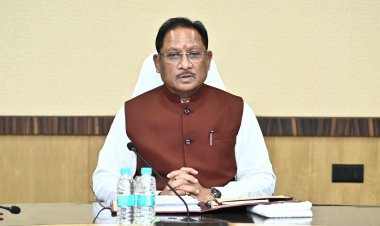 66 लाख के इनामी 51 माओवादियों ने किया आत्मसमर्पण,सीएम साय ने कहा-संवाद, संवेदना और विश्वास की नई धरती बन रहा है बस्तर