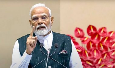 पीएम मोदी ने बिहार के युवाओं को चुनाव के लिए किया प्रेरित, विपक्ष को बताया 'लठबंधन'