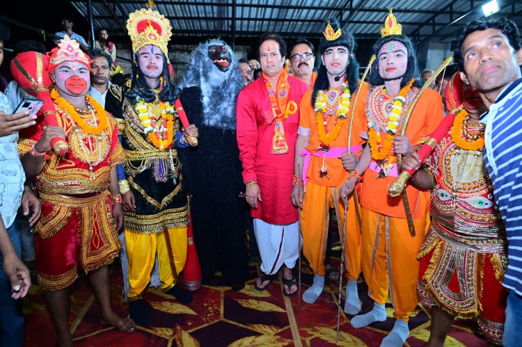 पूर्व विधायक विकास उपाध्याय विजय दशमी पर रामलीला व रावणदहन कार्यक्रमों में हुए शामिल