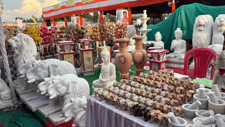 स्वदेशी मेले में 20 राज्यों की कला,संस्कृति और परंपरा का संगम,खरीदारों को आकर्षित कर रहे 300 स्टॉल