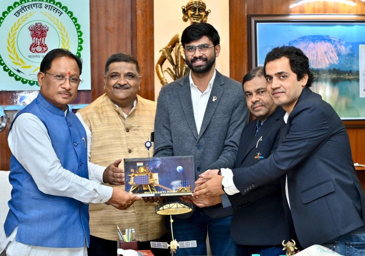 मुख्यमंत्री साय से इसरो के वैज्ञानिकों ने की मुलाकात,बढ़ेगी छत्तीसगढ़ की भागीदारी,खुलेंगे युवाओं के लिए नए अवसर