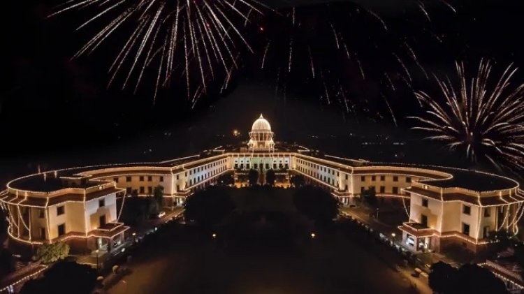 दिवाली की रौनक बरकरार रखने सुप्रीम कोर्ट पहुँची दिल्ली सरकार, मांगी ग्रीन पटाखों की मंजूरी