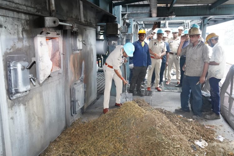 रायपुर जिले में जब्त 500 किलो गांजे को पावर प्लांट की भट्ठी में जलाकर किया गया नष्ट