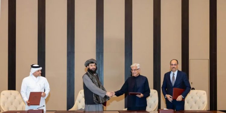 अफगानिस्तान और पाकिस्तान ने घातक सीमा संघर्ष के बाद तत्काल युद्धविराम पर लगाई मुहर