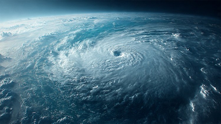 चक्रवात ‘मोंथा’ ने मचाई तबाही: आंध्र-ओडिशा में भारी नुकसान, अलर्ट जारी