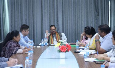 स्वास्थ्य मंत्री श्याम बिहारी जायसवाल ने की विभागीय योजनाओं की समीक्षा