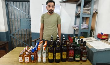 Raipur Crime : अलग-अलग ब्रांड की भारी मात्रा में अवैध शराब जब्त,आरोपी गिरफ्तार