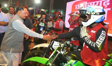 जीवन अनमोल है, हेलमेट पहनें, जिम्मेदार बनें: सीएम