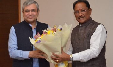 रेल मंत्री से मिले सीएम साय, छत्तीसगढ़ में सुविधाओं के विस्तार और नए प्रोजेक्ट्स पर हुई महत्वपूर्ण चर्चा