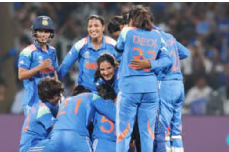 BIG Breaking : भारत की बेटियां विश्व विजेता : दक्षिण अफ्रीका को हराकर जीता पहला वनडे विश्व कप