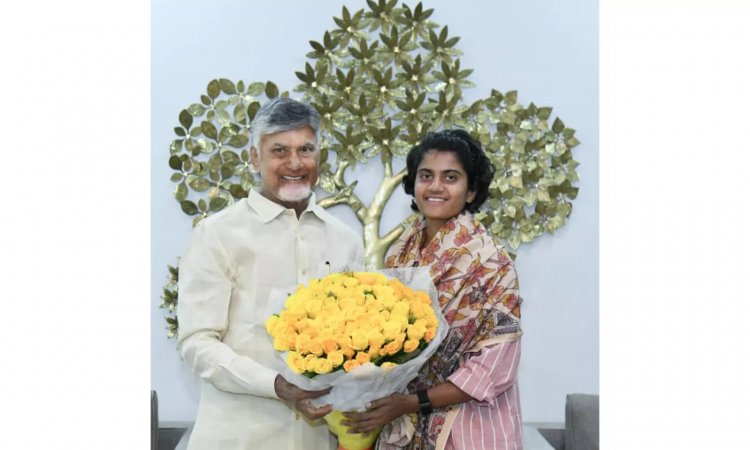 वर्ल्ड कप विजेता श्री चरणी को आंध्र प्रदेश सरकार का तोहफा: देगी 2.5 करोड़ कैश, सरकारी नौकरी और घर