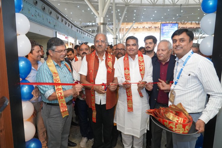 रायपुर एयरपोर्ट में सांसद बृजमोहन ने किया आधुनिक लाउंज का शुभारंभ