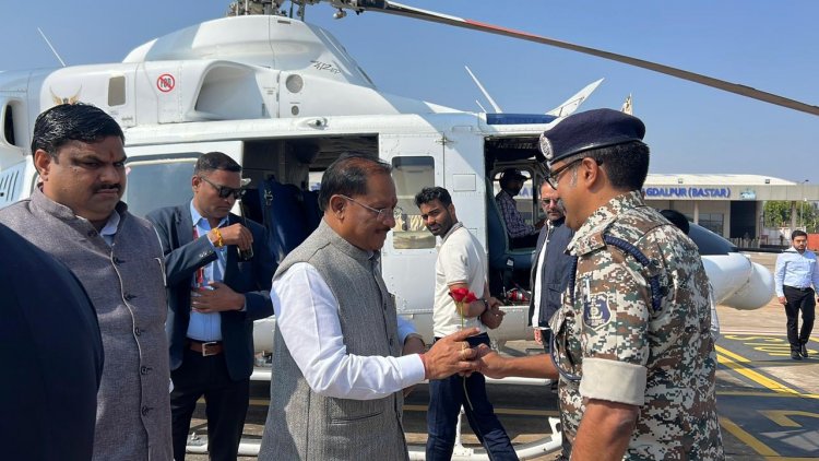 मुख्यमंत्री विष्णु देव साय का जगदलपुर एयरपोर्ट में किया गया आत्मीय स्वागत