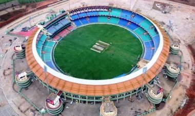 भारत ने  दक्षिण अफ्रीका को दिया 359 रनों का लक्ष्य,पहला झटका-डिकॉक आउट