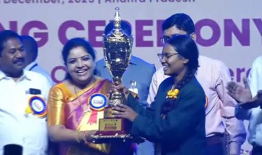 मिट्टीकला में निहारिका ने बढ़ाया  छत्तीसगढ़ का मान,जगदलपुर के बाद राष्ट्रीय स्तर पर भी अपने नाम किया स्वर्ण पदक