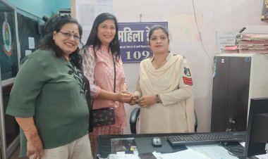 गंज पुलिस ने गुम हुए लाखों के ब्रेसलेट को ढूंढ़कर महिला को लौटाया