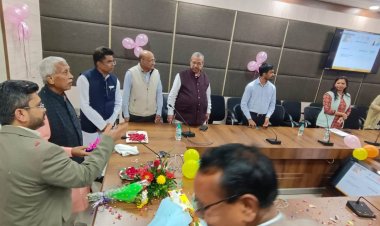 छत्तीसगढ़ सरकार ने 2 साल पूरे होने पर श्रमिकों को दिया तोहफा, 21 हजार से ज्यादा श्रमिकों को डीबीटी से पहुंची करोड़ों की मदद