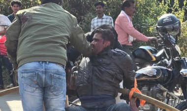 CG Breaking:  डीएसपी तोमेश वर्मा पर दंतेवाड़ा में जानलेवा हमला,सुकमा से पीछा कर रहे थे आरोपी !