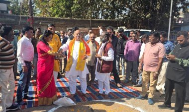 उत्तर विधायक पुरंदर मिश्रा ने निर्माण कार्यों का किया विधिवत भूमिपूजन