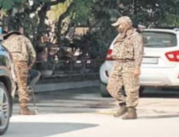 लोहा कारोबारियों के ठिकानों से सात करोड़ बरामद,18 लॉकर भी मिले