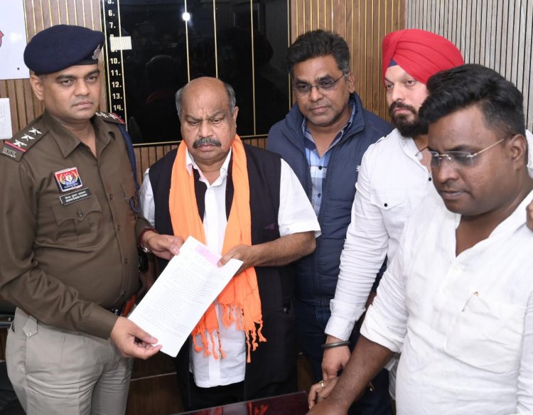 विधायक पुरंदर मिश्रा के साथ भाजपा प्रतिनिधिमंडल ने एसएसपी से की शिकायत, कड़ी कार्रवाई की मांग