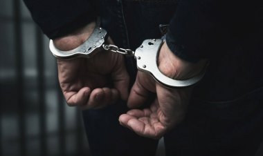 डोंगरगढ़: कॉलेज छात्राओं से छेड़छाड़ करने वाला बस कंडक्टर गिरफ्तार, ग्रामीणों के आक्रोश के बाद पुलिस की कार्रवाई