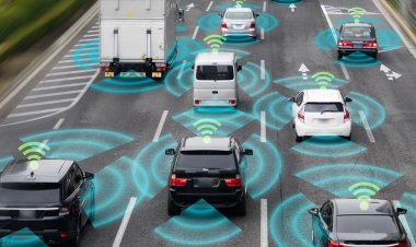 भारत में जल्द लागू होगी व्हीकल-टू-व्हीकल (V2V) कम्युनिकेशन टेक्नोलॉजी, सड़क हादसों में आएगी बड़ी कमी