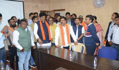 उपमुख्यमंत्री विजय शर्मा ने जिला पंचायत रायपुर का किया निरीक्षण,25 लाख की घोषणा