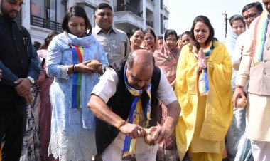 विकास की रोशनी से जगमगाया शीतल विहार, पुरंदर मिश्रा व मिनल चौबे ने किया भूमिपूजन