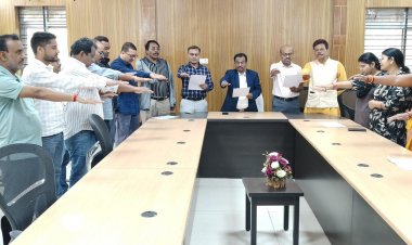 राष्ट्रीय मतदाता दिवस पर कुशाभाऊ ठाकरे पत्रकारिता विश्वविद्यालय में दिलाई गई मतदान की शपथ