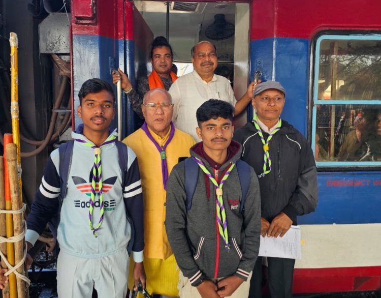 उत्तर विधायक पुरंदर मिश्रा ने हरी झंडी दिखाकर स्काउट–गाइड दल को किया रवाना