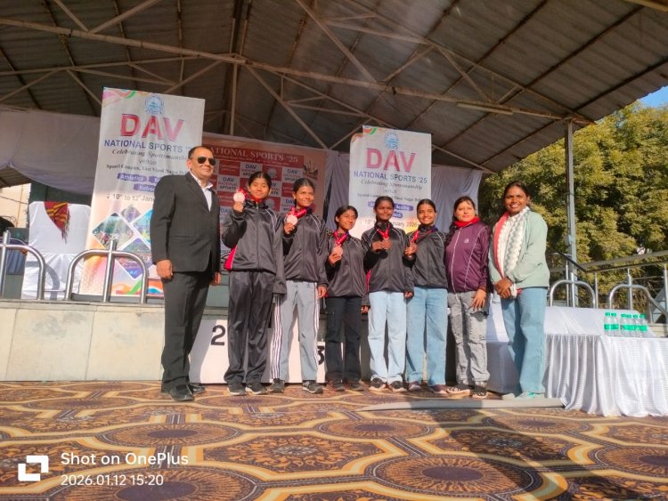 दिल्ली में लहराया किरंदुल का परचम, डीएवी की रितिका वेट्टी बनी राष्ट्रीय स्वर्ण विजेता