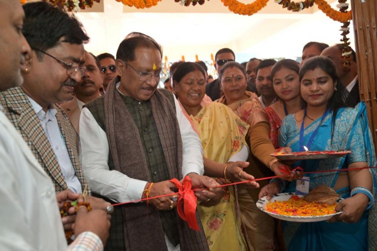 बगीचा में जिंदल फाउंडेशन ने लगाया विशाल स्वास्थ्य जांच शिविर,मुख्यमंत्री विष्णुदेव साय ने किया शुभारंभ