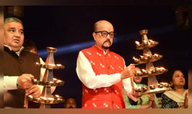 वैदिक मंत्रोच्चारण से गूंजा राजिम का त्रिवेणी संगम, राज्यपाल सहित साधु-संतों ने विधि-विधान से की महानदी की आरती