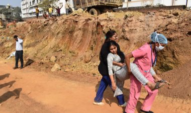 Mock drill : यात्रियों से भरी बस खाई में गिरी ! तुरंत हरकत में आई NH MMI हॉस्पिटल रायपुर की इमरजेंसी टीम