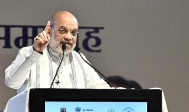 अमित शाह के आने से पहले करोड़ों के इनामी 51 नक्सलियों का सरेंडर