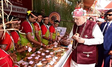 अमित शाह ने देखा बस्तर की जनजातीय विरासत का वैभव, विजेता दलों से मिलकर बढ़ाया उत्साह