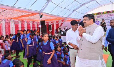 शिक्षा मंत्री गजेंद्र यादव ने स्मार्ट क्लास और आधुनिक सुविधाओं पर दिया जोर