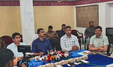 Raipur Crime : ऑनलाइन सट्टा गिरोह का भंडाफोड़, 4 आरोपी गिरफ्तार, लाखों रुपए जब्त