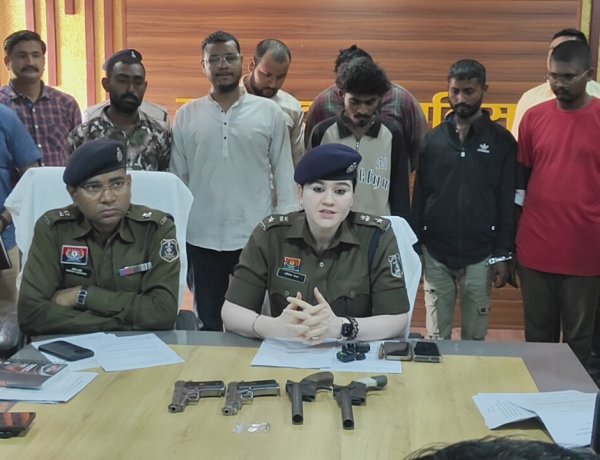 पिस्टल-देशी कट्टा दिखाकर दहशत फैलाने वाले 7 बदमाश गिरफ्तार,4 हथियार जब्त