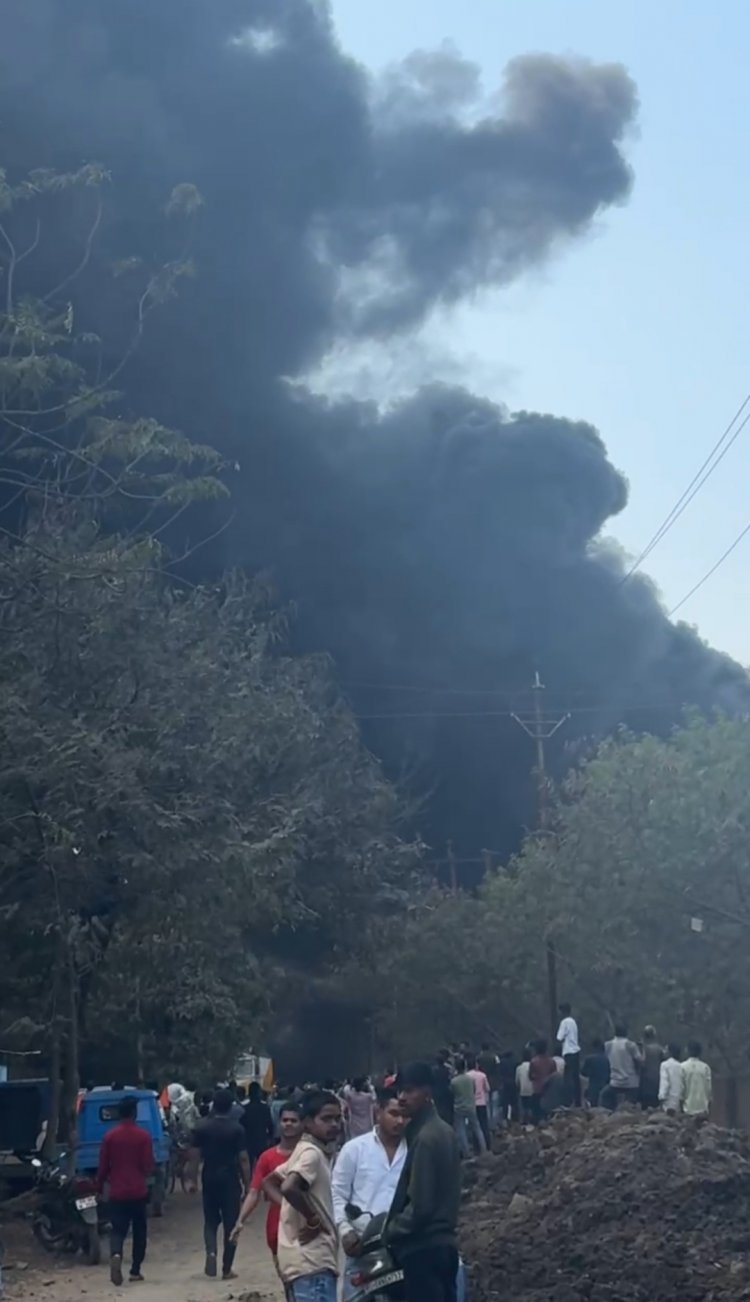 भनपुरी इंडस्ट्रियल एरिया में लगी थी भीषण आग,जिला प्रशासन की त्वरित कार्रवाई से टला बड़ा हादसा