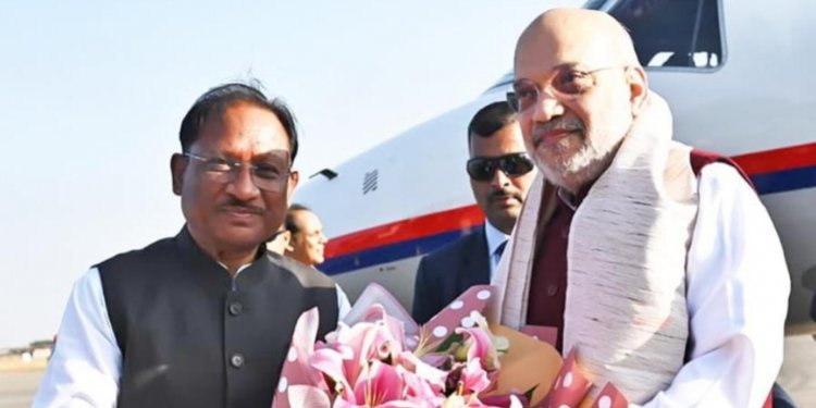 अमित शाह के छत्तीसगढ़ में कदम रखते ही ढहा माओवाद का किला,दक्षिण बस्तर में 51 नक्सलियों ने हिंसा को कहा अलविदा