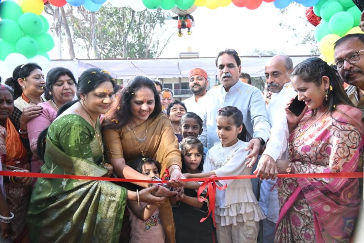 85 लाख से टाटीबंध में बने सर्वसुविधायुक्त ‘महतारी सदन सह आंगनबाड़ी’ का लोकार्पण