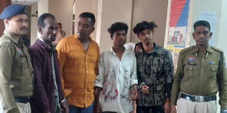 रायपुर के बैजनाथपारा क्षेत्र में देर रात घूमने वालों को पुलिस ने घेरा