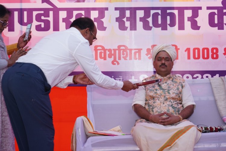 राजिम कुंभ कल्प : संत समागम परिसर में लगा पंडोखर सरकार का दिव्य दरबार