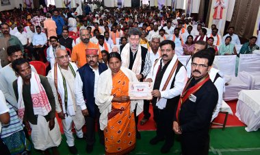 जगदलपुर के किसान सम्मेलन में शामिल हुए उप मुख्यमंत्री विजय शर्मा,देव सहित अन्नदाताओं ने सीएम से किया संवाद