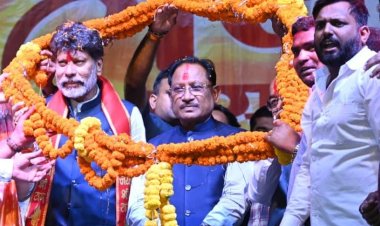 रंगों में घुला समरसता का संदेश: भाजयुमो के होली मिलन में शामिल हुए सीएम विष्णु देव साय