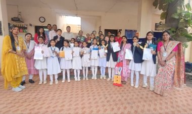 अंतरराष्ट्रीय रंगोत्सव प्रतियोगिता के प्रतिभागियों को वितरण किया गया पुरस्कार