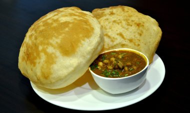 अब बिना किसी 'गिल्ट' के खाएं छोले-भटूरे : कम तेल और गेहूं के आटे से बनी इस रेसिपी के साथ सेहत भी और स्वाद भी